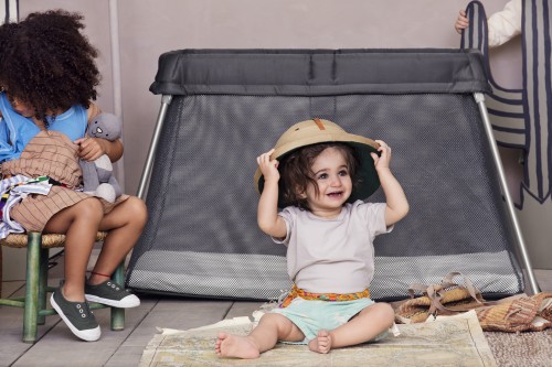 Travel crib easy clearance go